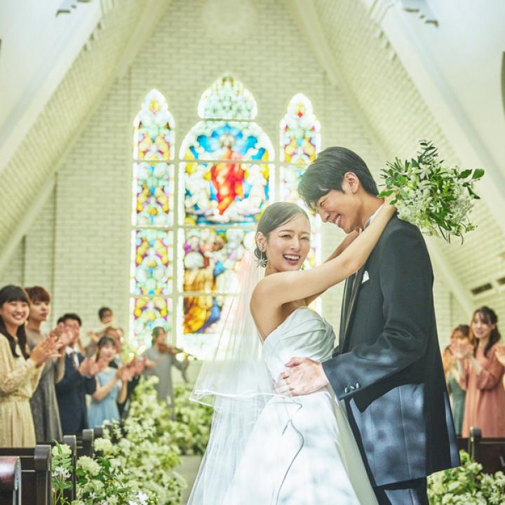 《結婚式はじめてさん向け》衣装30万円分優待×総額3万円相当コース試食×イチから相談★ベストレート保証★